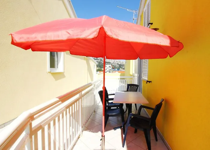 In Mit Eigener Terrasse By Interhome Башка
