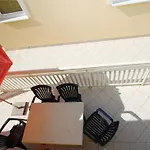 Apartmán In Mit Eigener Terrasse By Interhome *