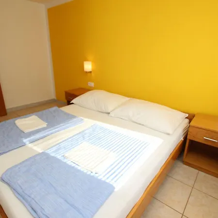 In Mit Eigener Terrasse By Interhome Appartement Baška