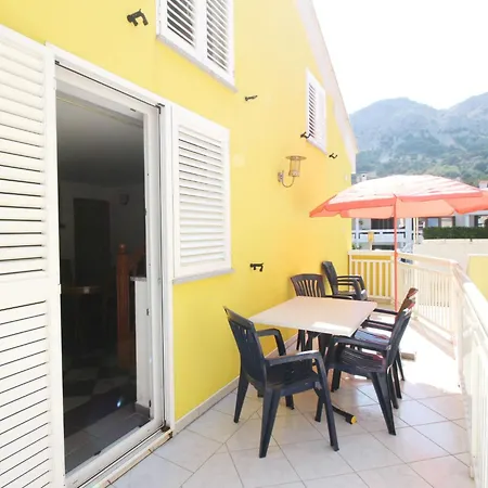 In Mit Eigener Terrasse By Interhome Apartamento Baška